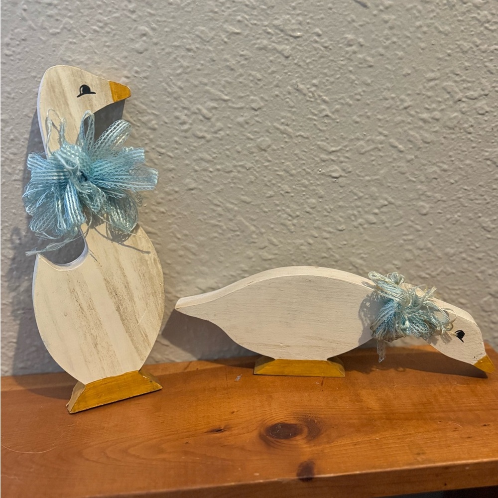 Wooden Goose Decor Set with Blue Accents